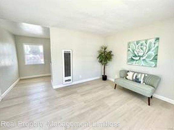 4th image of 2183 W 29th St