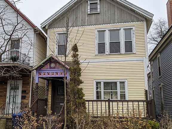 2nd image of 301 Pennsylvania St #1