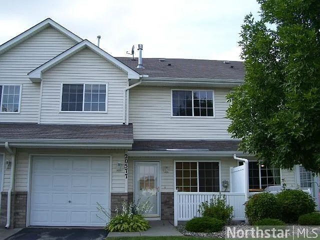 2 bed, 1.5 bath, 1164 sqft, $1,850 — Photo 1