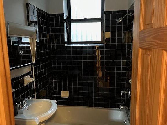 4th image of 125 2nd Ave APT 1