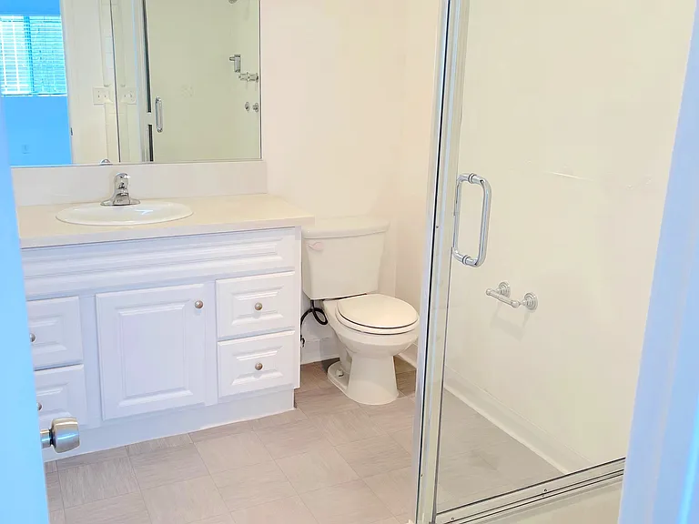 340 South St. Andrews Place — Photo 28