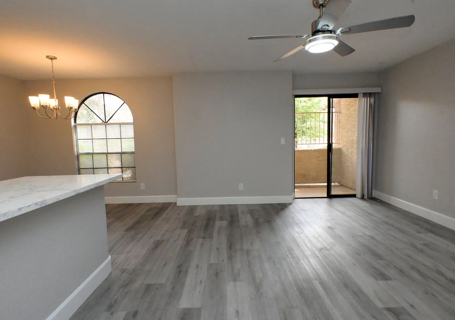 Gated 2 Bed Condo - 2968 Juniper Hills #104 - Sahara & Nellis — Photo 4