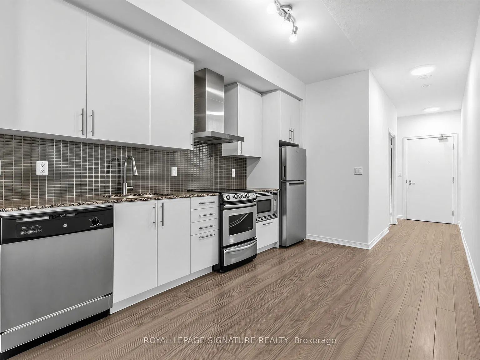 1 bed, $2,300 — Photo 2