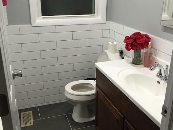 5th image of 1451 W Oakdale Ave #1S