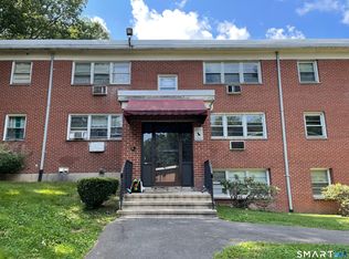 306 Pine Rock Ave APT D11, Hamden, CT 06514
