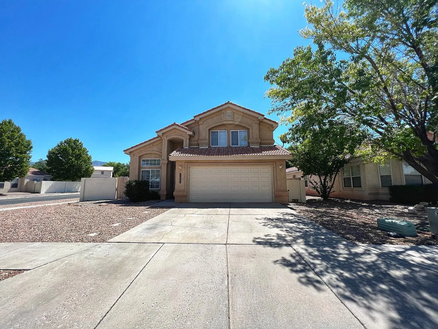 3 bed, 1727 sqft, $2,250 — Photo 3