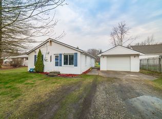 9370 Cherrywood Rd, Clarkston, MI 48348