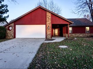 6827 Woodlynn Dr, Fort Wayne, IN 46816