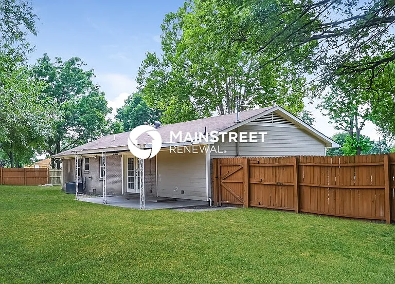 907 Edgefield Cir — Photo 14