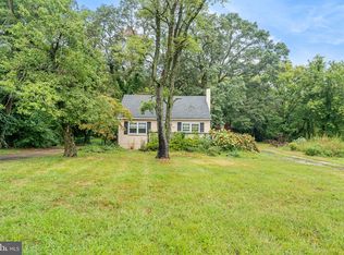 941 Bortons Landing Rd, Moorestown, NJ 08057