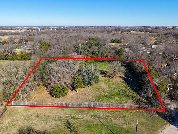 5th image of 210 Forest Ln