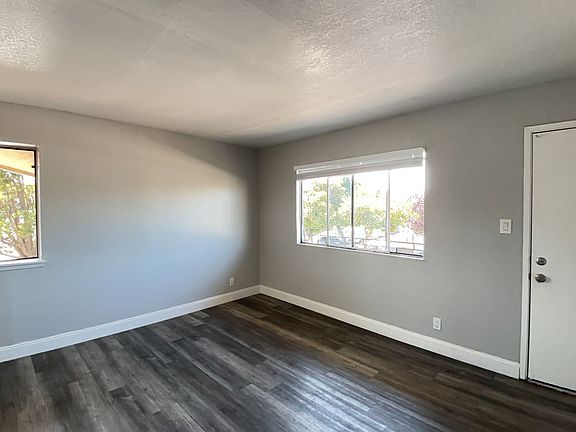 3rd image of 27340-54 Tyrrell Ave #1-34