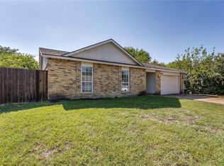 3424 Chesapeake Dr, Arlington, TX 76014