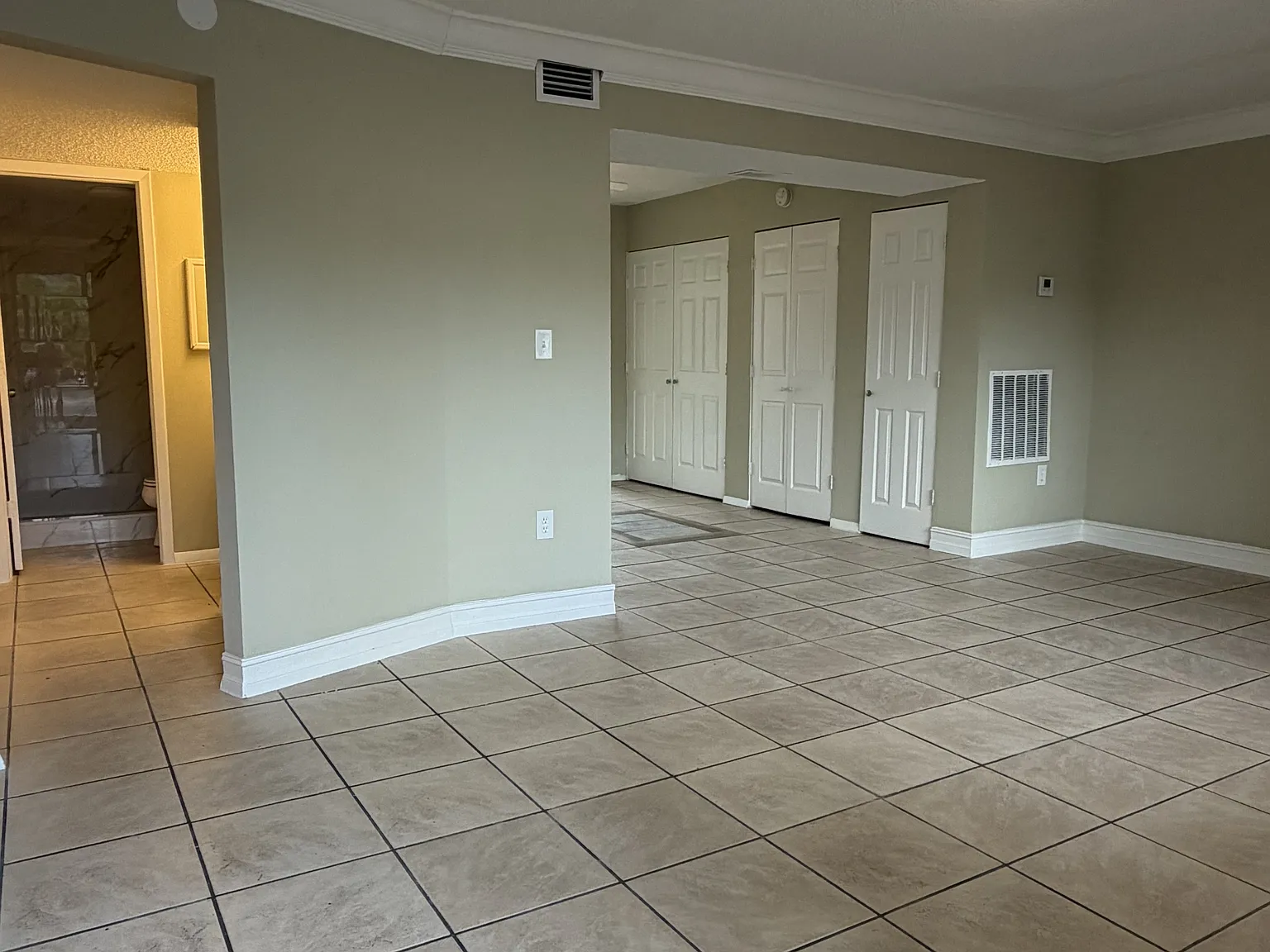 4212 Desoto Avenue - 27 — Photo 2