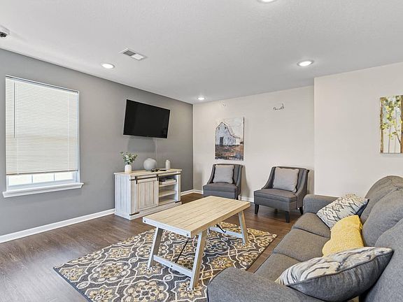 4th image of 53 Miller Ave SW #204