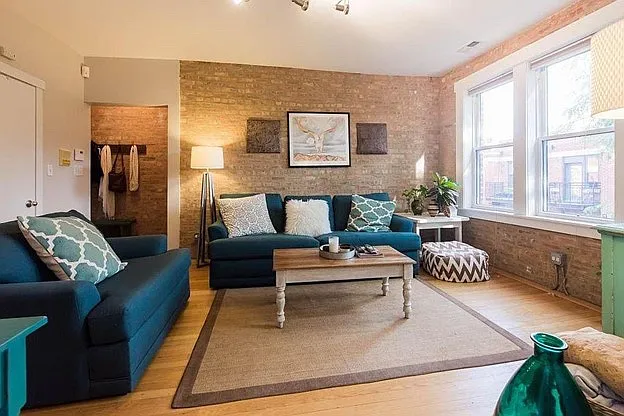 2 bed, 850 sqft, $2,050 — Photo 3