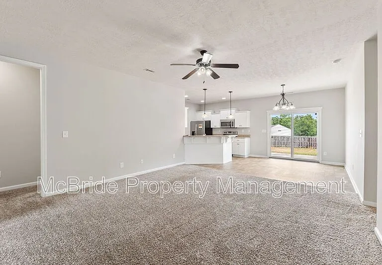 857 Westlawn Dr — Photo 5
