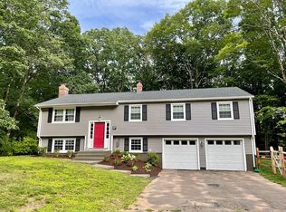 17 Bob White Way, Weatogue, CT 06089