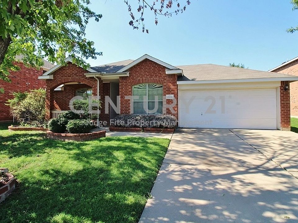 1st image of 2816 Park Springs Dr