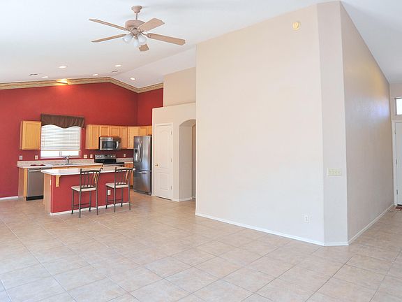 3rd image of 8304 N Pink Pearl Way
