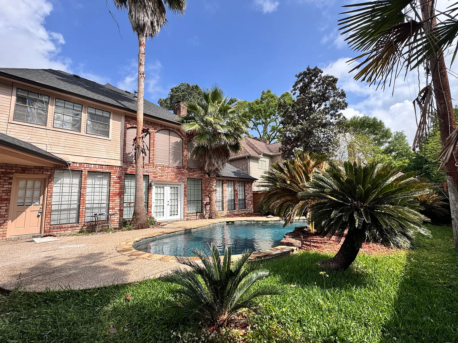 4 bed, 3.5 bath, 3166 sqft, $3,300 — Photo 2
