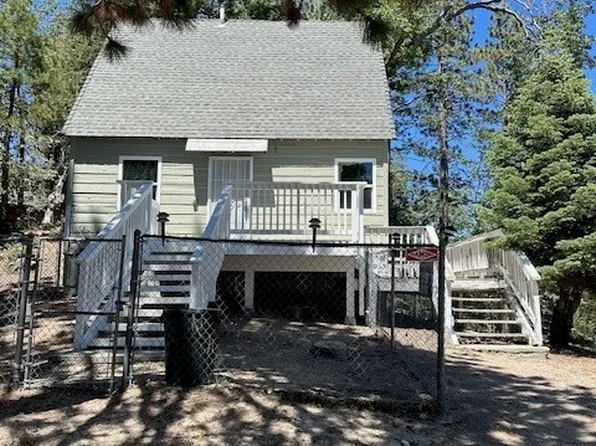 33146 Arrowbear Dr, Arrowbear Lake, CA 92382
