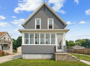 2304 14th St, Two Rivers, WI 54241