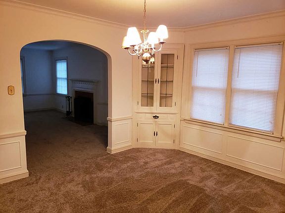 2nd image of 4451 N Marlborough Dr