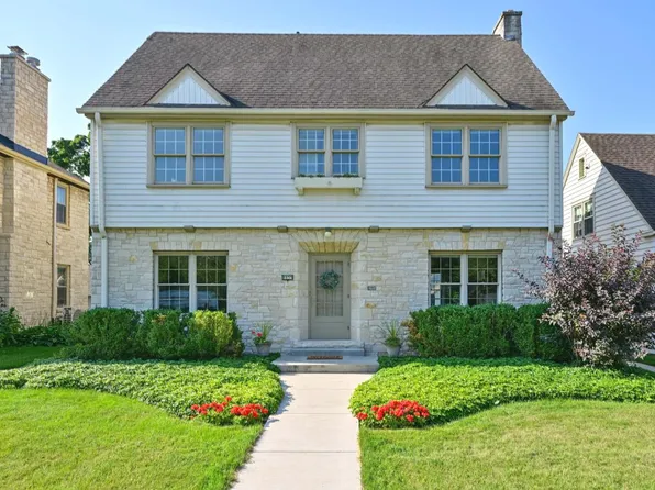 8855 Jackson Park BOULEVARD, Wauwatosa, WI 53226