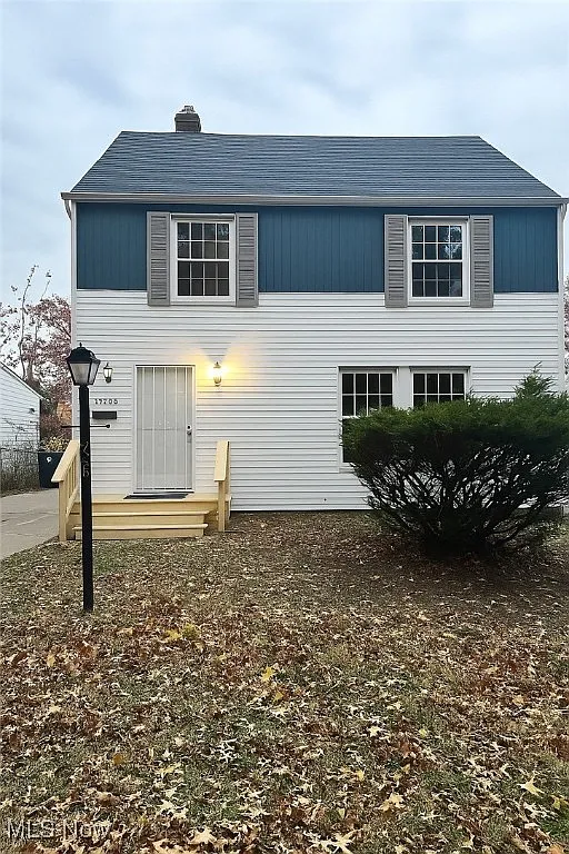 17208 Walden Ave photo 1