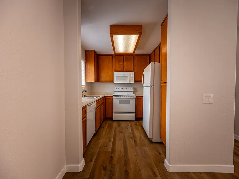 265 Ash Ave #D — Photo 9