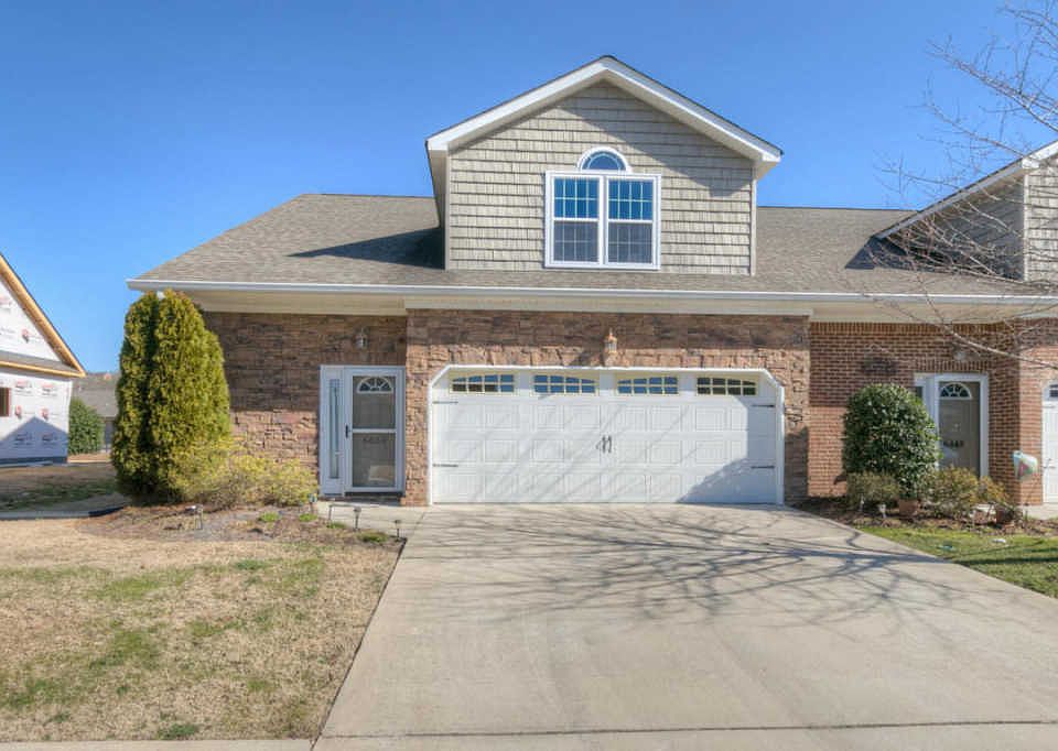 1st image of 6850 Village Lake Cir