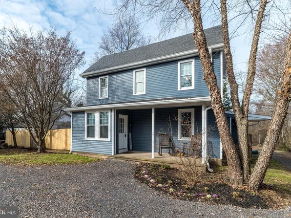 728 Hilltown Pike, Line Lexington, PA 18932