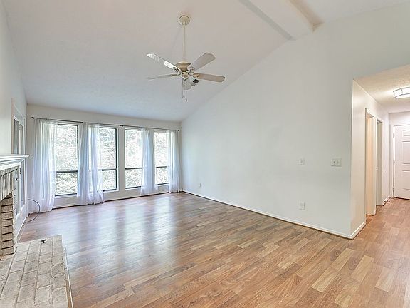 529 Warm Springs Cir