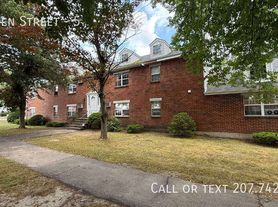 1 Green St