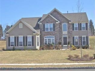 1923 Sycamore Dr, Quakertown, PA 18951