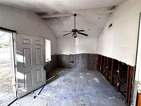 4th image of 7127 Bales Ave
