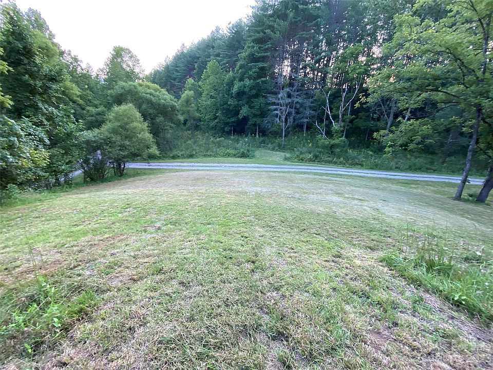 1st image of 22 Skyline Dr