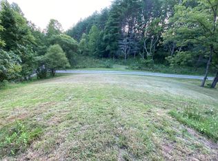 22 Skyline Dr, Burnsville, NC 28714