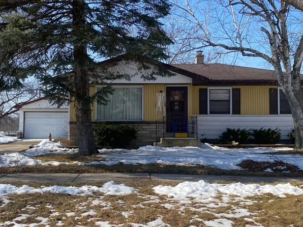6701 N 84th St, Milwaukee, WI 53224