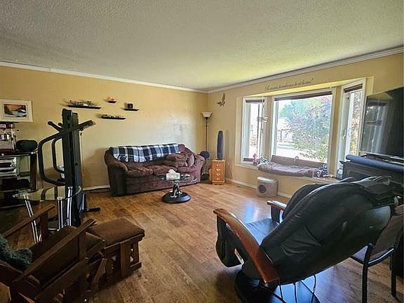 3rd image of 713 Garner Pl