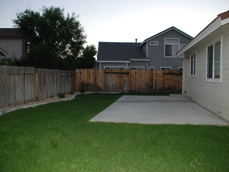 1610 Westmont Ln — Photo 2