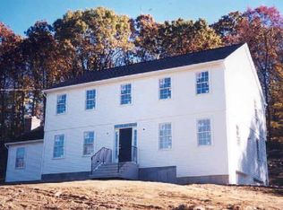 3 Gelding Hill Rd, Newtown, CT 06482