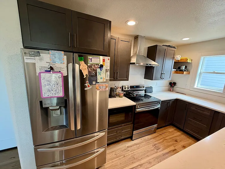 6465 Macarthur Dr — Photo 10