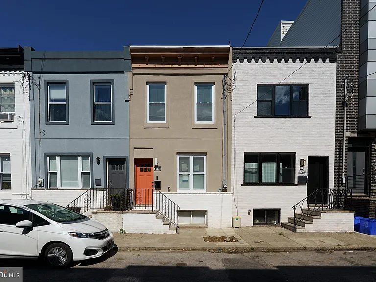 1926 S Lambert St — Photo 1