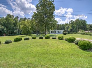 7122 Cedar Valley Dr, Randleman, NC 27317