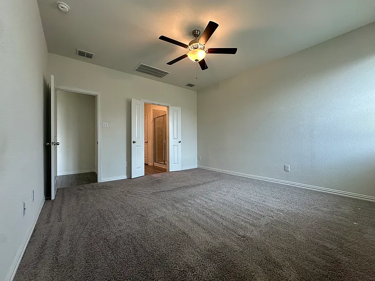 404 Pepperbark Ave — Photo 9