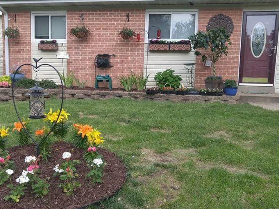 1st image of 210 Humes Ln