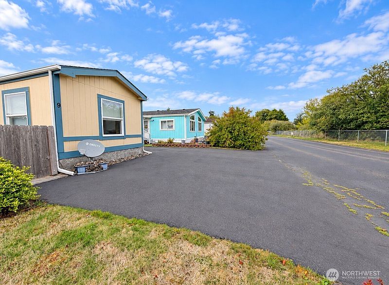 3rd image of 6505 Fawn lane #9