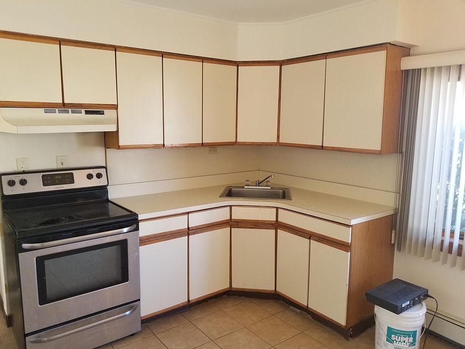 1st image of 30 Cable Ln